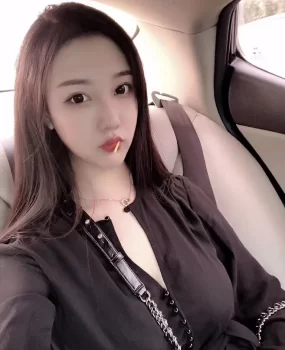 肤白貌美大长腿会潮喷