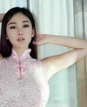 出差呼市爆操实习的动车员，抱起来操高潮不断